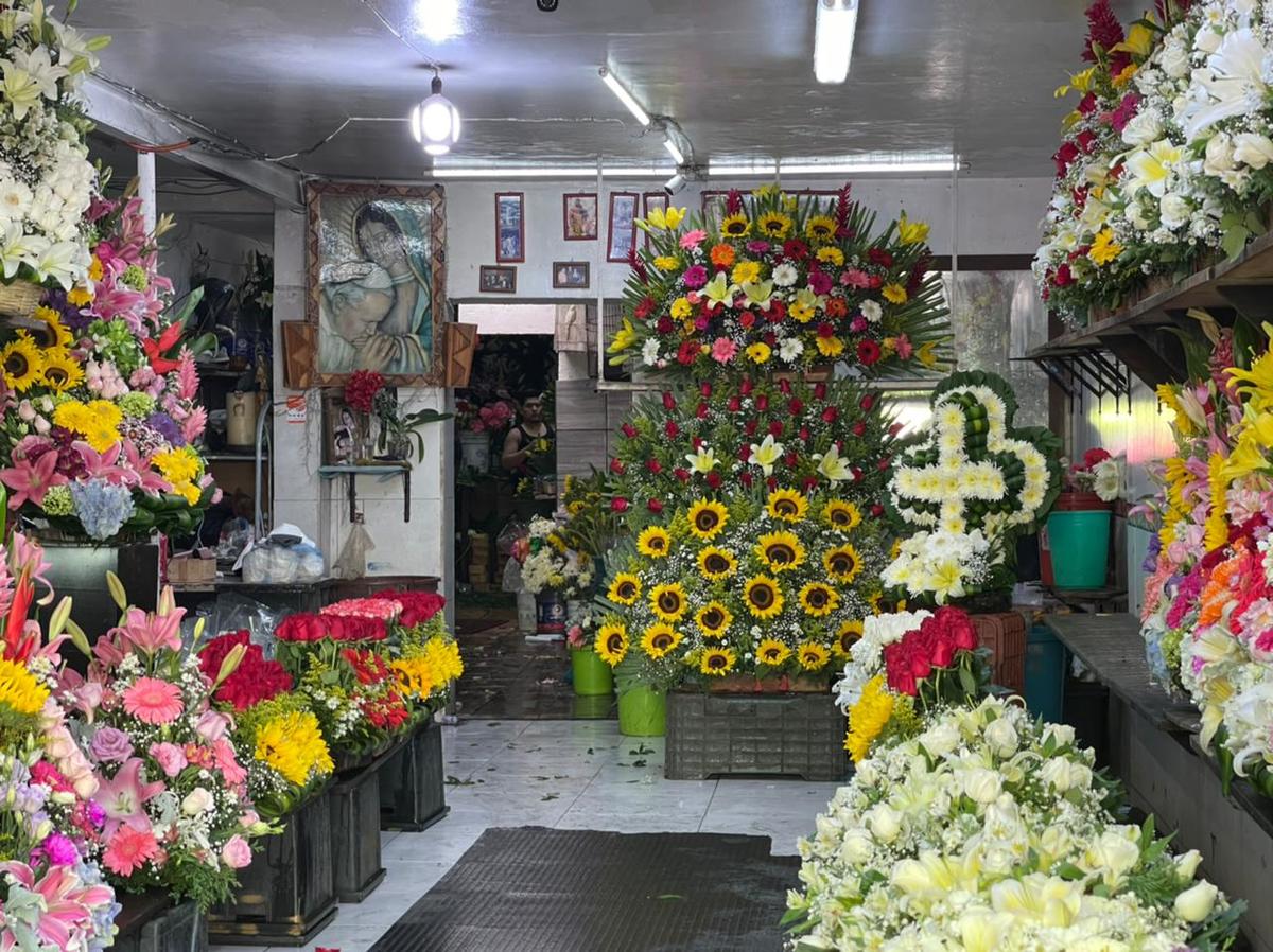 Restricciones en Guadalajara ocasionan disminución de ventas en Mercado de las Flores (Karla Víctoría Rodríguez)