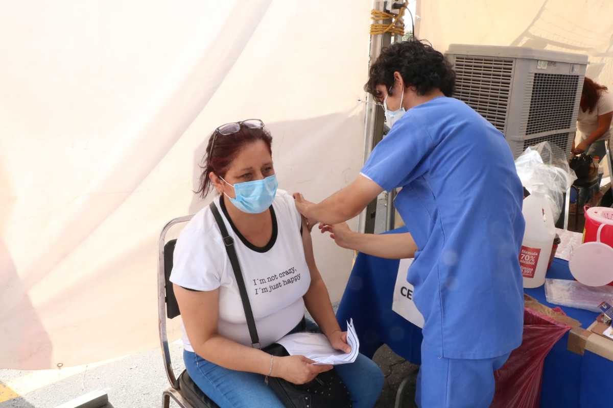 Vacunación en Nuevo León. Foto:Leonel Rocha
