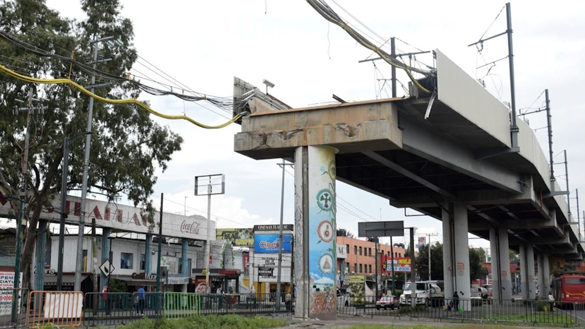 Víctimas de desplome en L12 del Metro de CdMx acusan falta de atención y piden acceso a peritaje