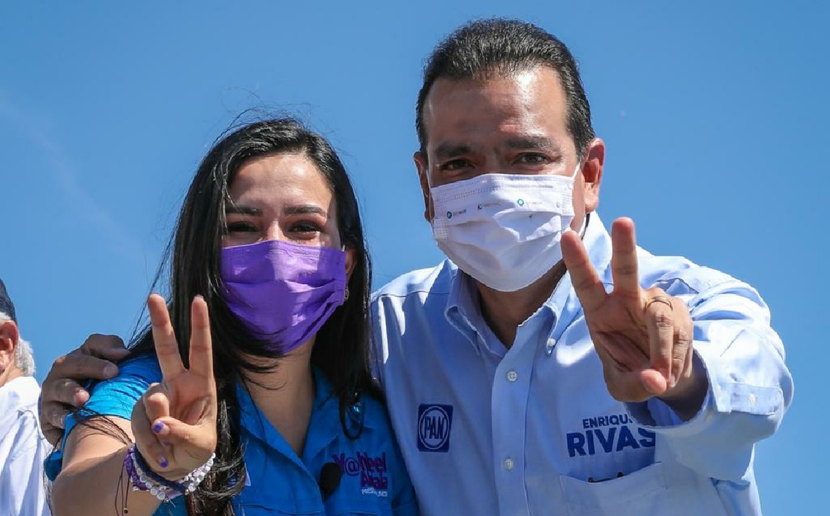 Yahleel Abdalá Carmona y Enrique Rivas Cuéllar. (Facebook)