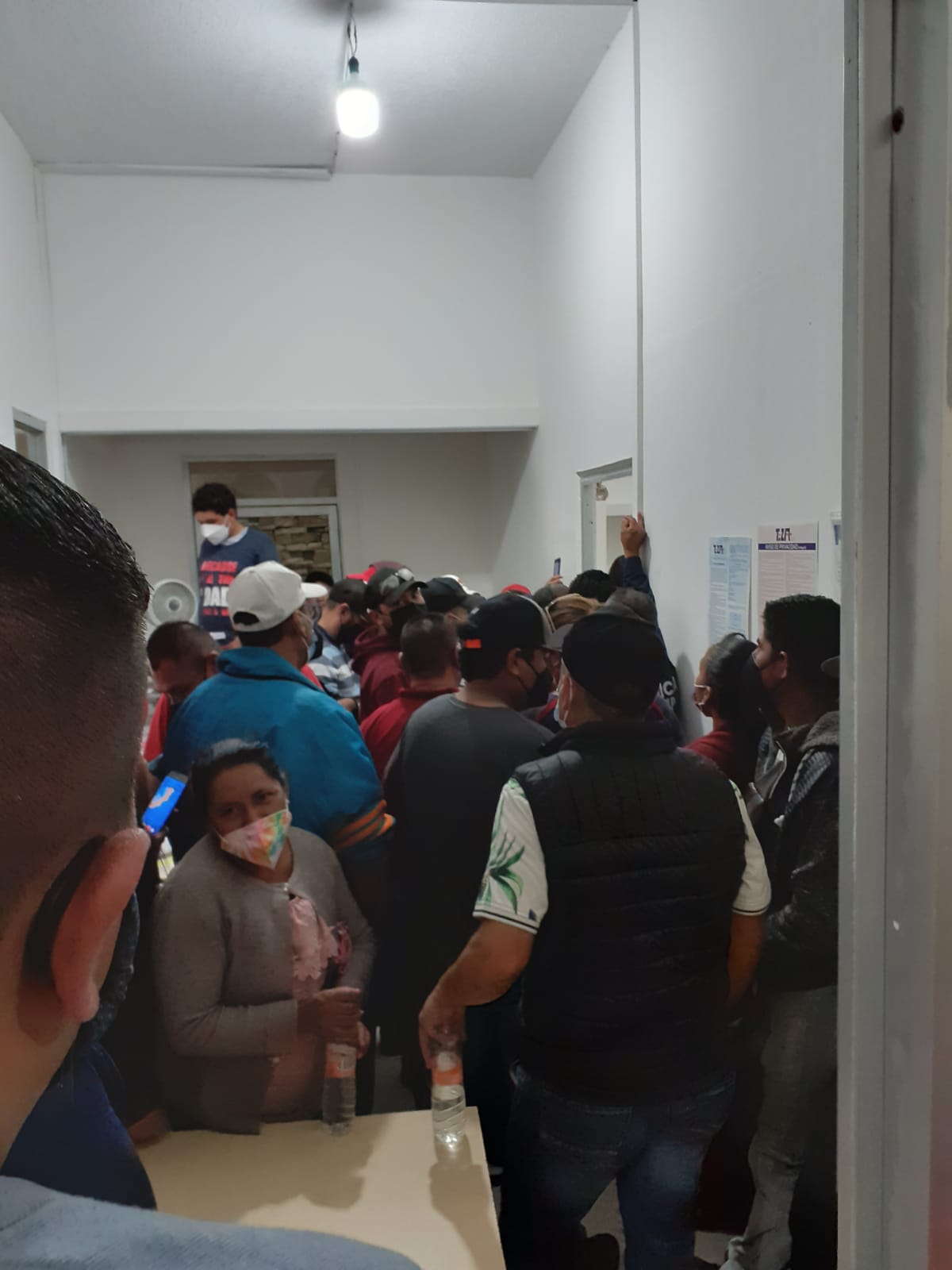 Comerciantes de Tizayuca ingresaron a las oficinas municipales. (Cortesía)