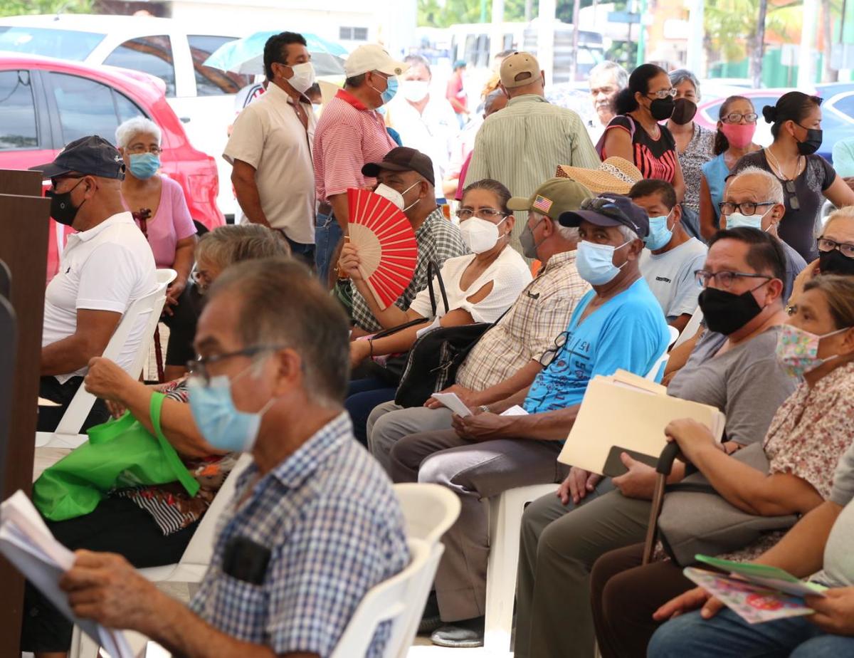 Pensión 65 y más para adultos mayores en Ciudad Madero. (Yazmín Sánchez)