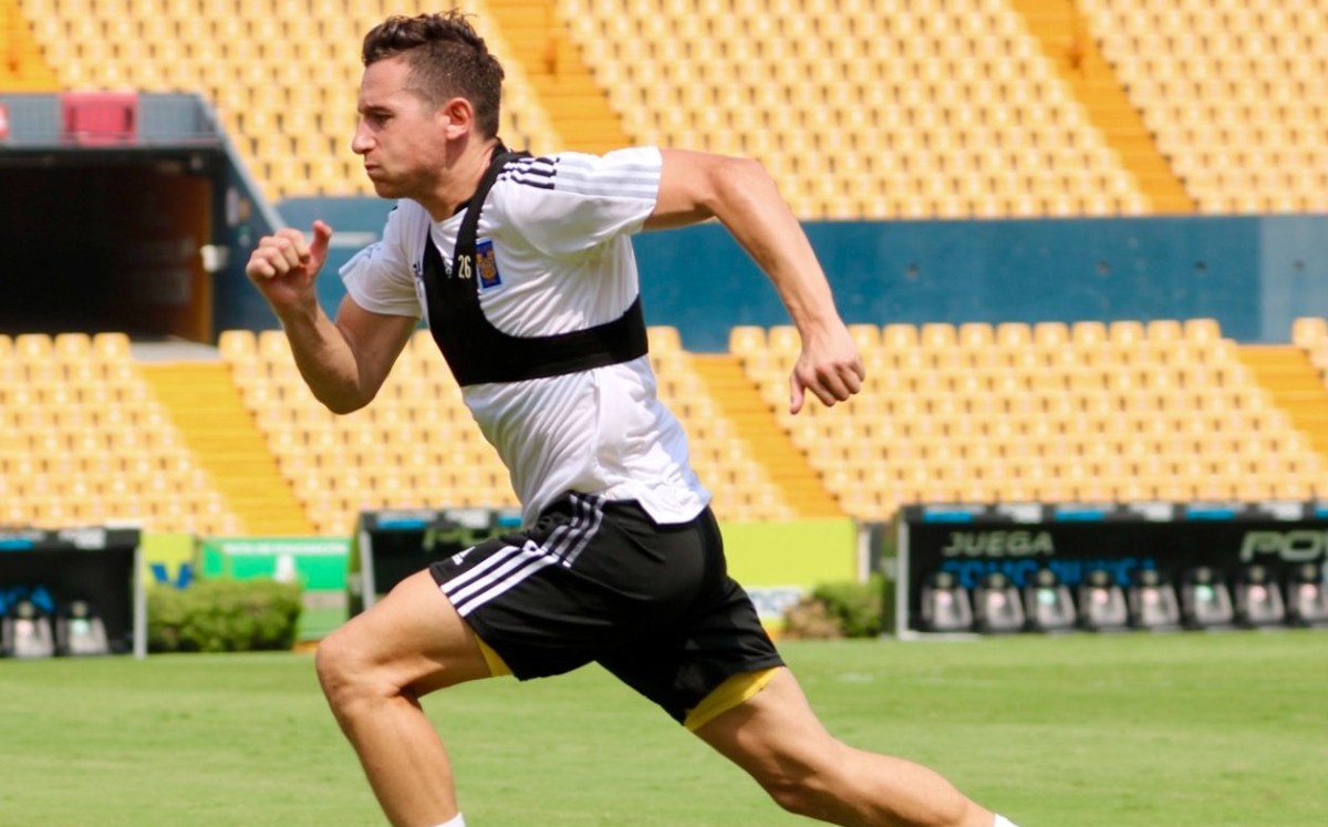 Florian Thauvin, durante el entrenamiento con Tigres (Twitter: @TigresOficial)