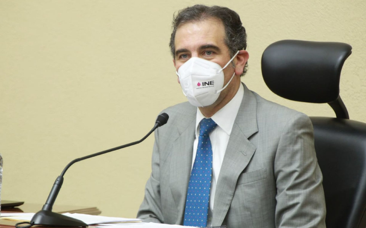 Lorenzo Córdova Vianello, consejero electoral del INE, durante la sesión extraordinaria del lunes. (Cuartoscuro)