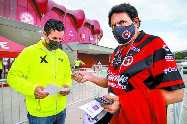 Tijuana pide certificado de vacunación. Imago7