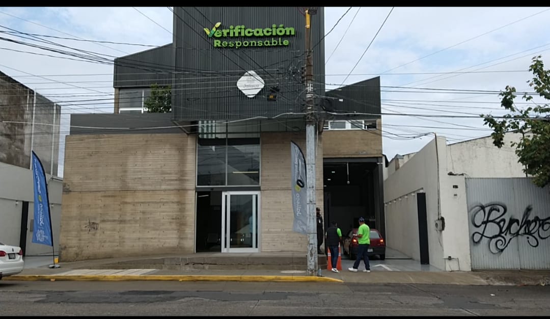 Avanza proceso de verificación vehicular en Guadalajara (Roberto Hurtado)