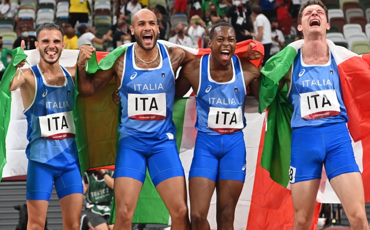 Italia logra oro en 4x100m masculino (AFP)