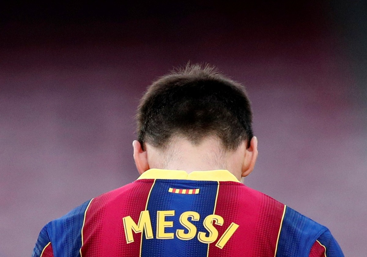 La triste despedida de los jugadores del Barcelona tras la partida de Messi (Reuters)