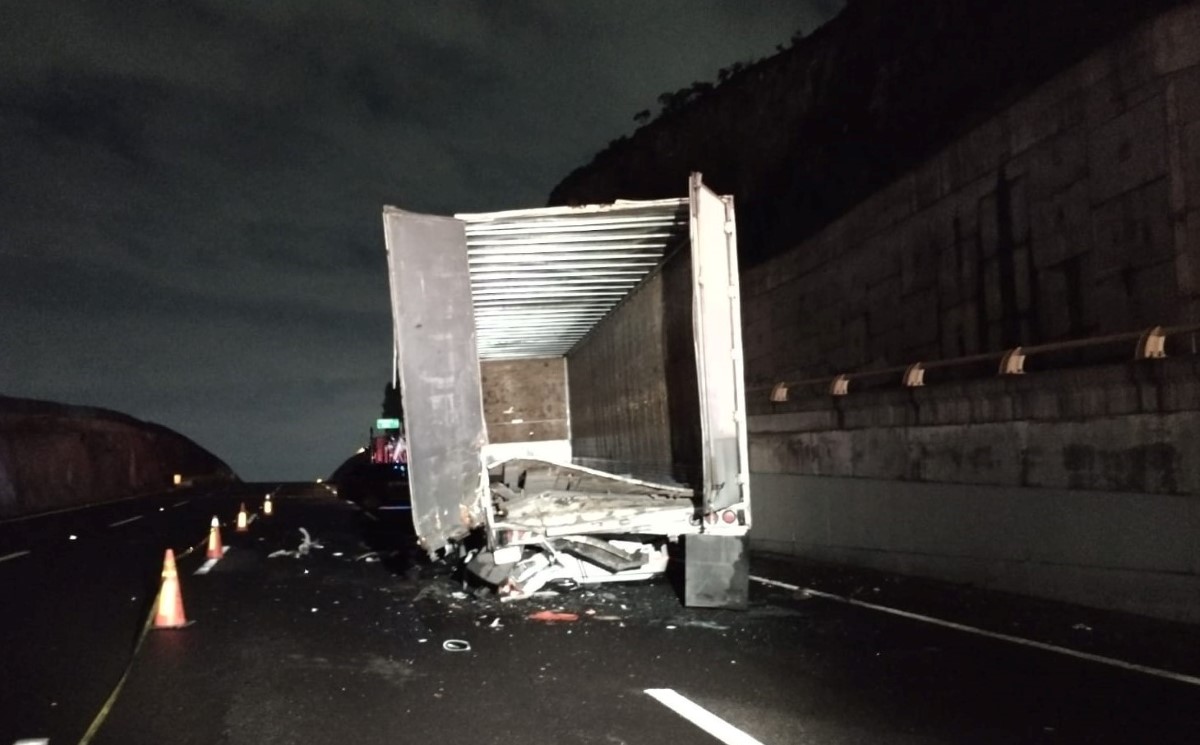 El accidente ocurrió en el kilómetro 28 de la carretera México-Puebla. | Enrique Luna