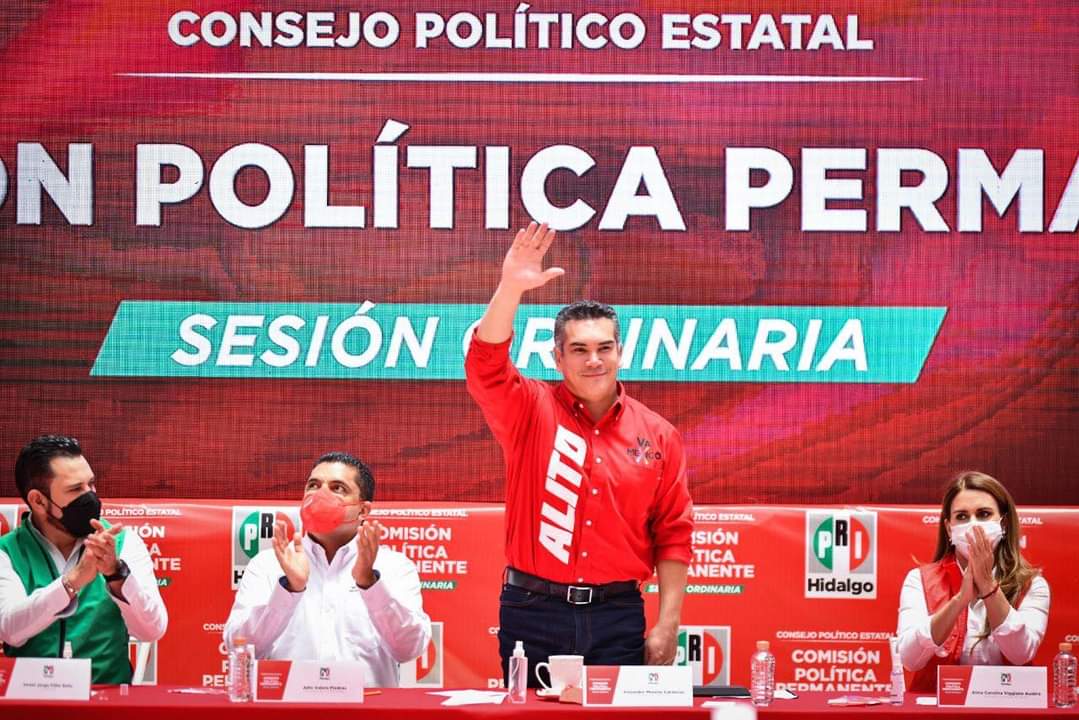 Alejandro Moreno encabezó la sesión de Consejo Político del PRI en Hidalgo. (Cortesía)