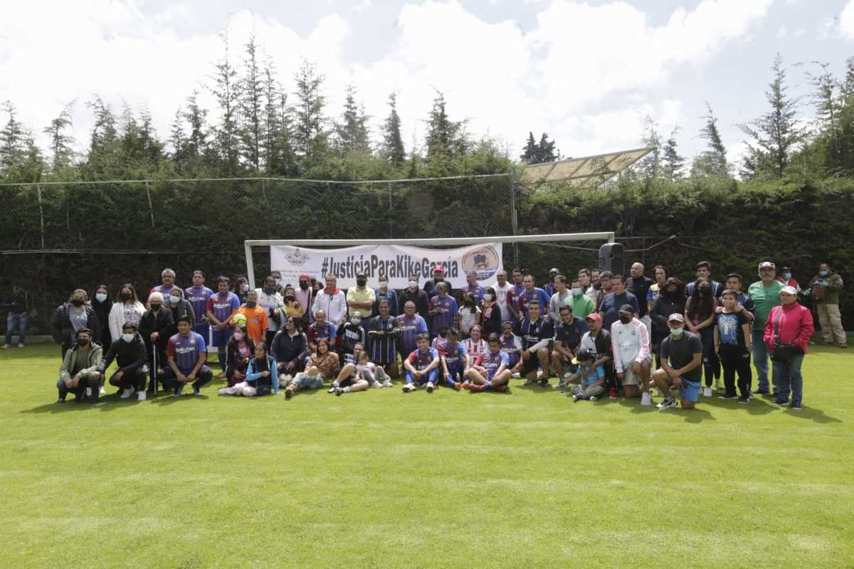 Las familias de los compañeros que se han adelantado en el camino estuvieron presentes. | Iván Carmona