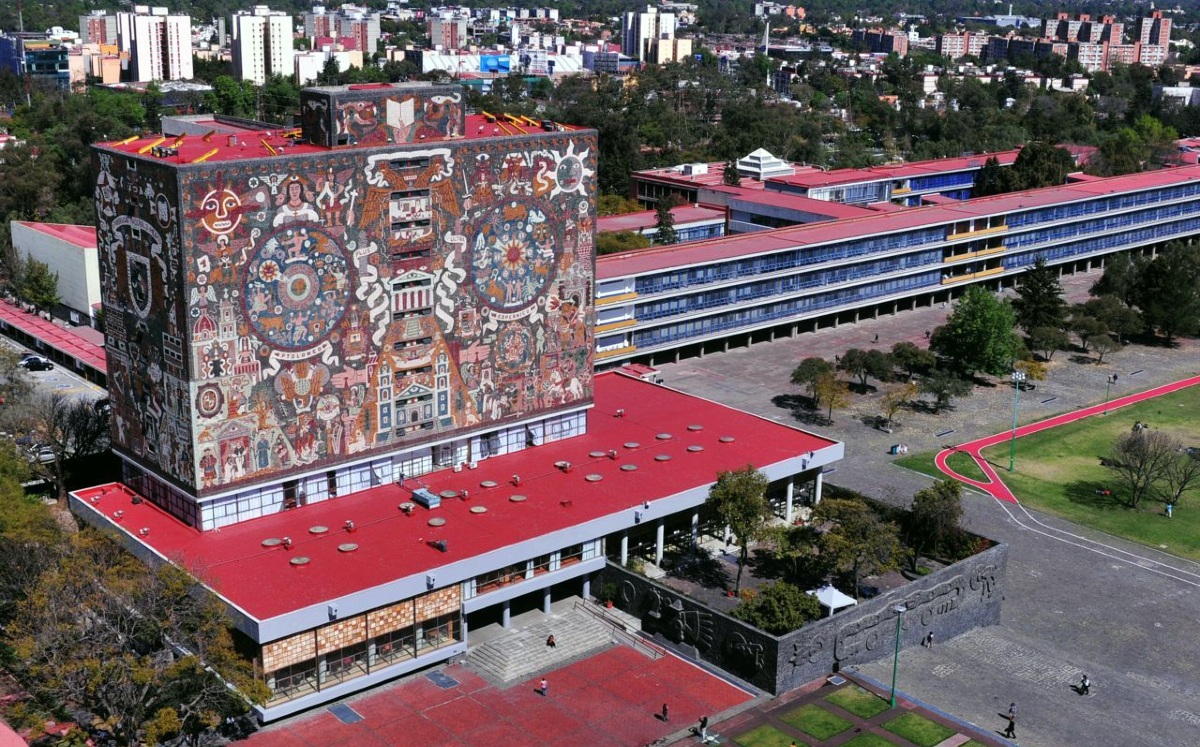 La UNAM  continuará con las clases a distancia mientras avanza la vacunación. (Cuartoscuro)