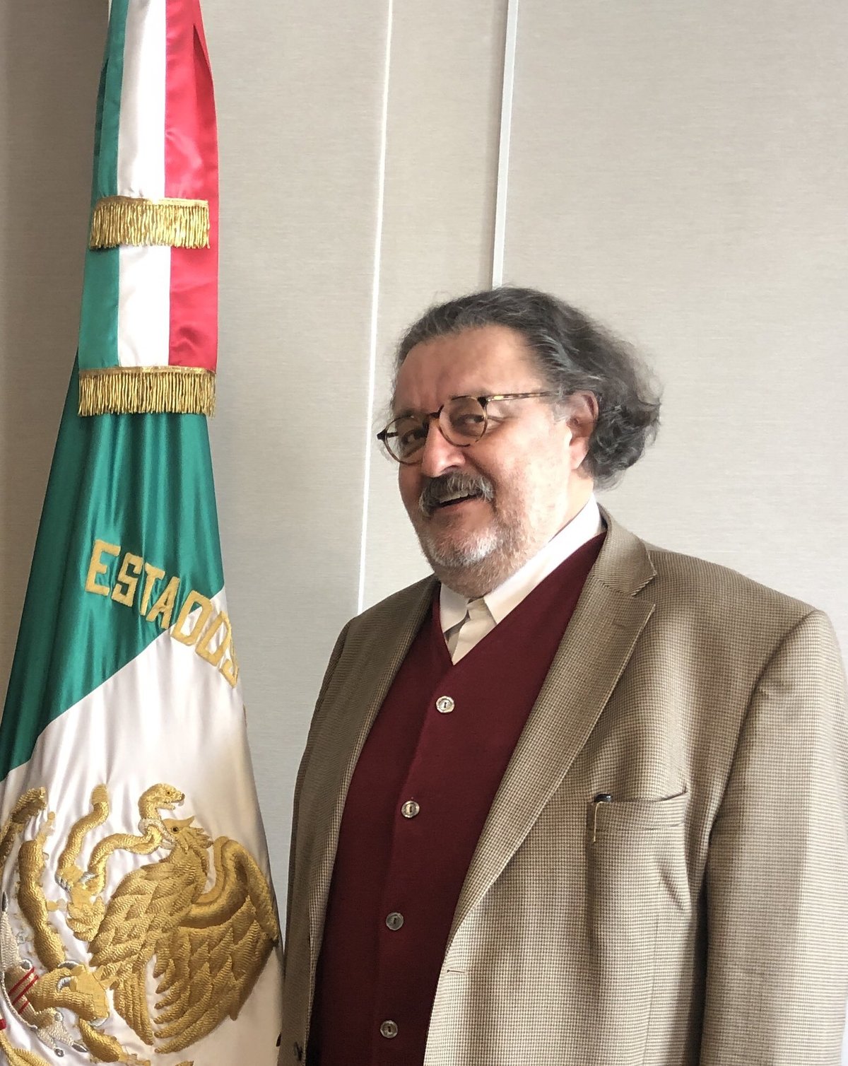 Jorge F. Hernández fue cesado como agregado cultural en España. (Tomada de @FJorgeFHDZ)