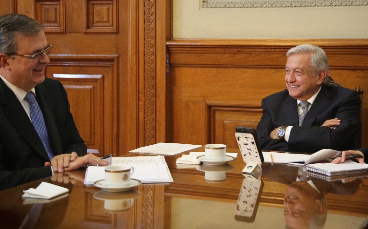 El canciller Marcelo Ebrard estuvo presente en la conversación. | Twitter