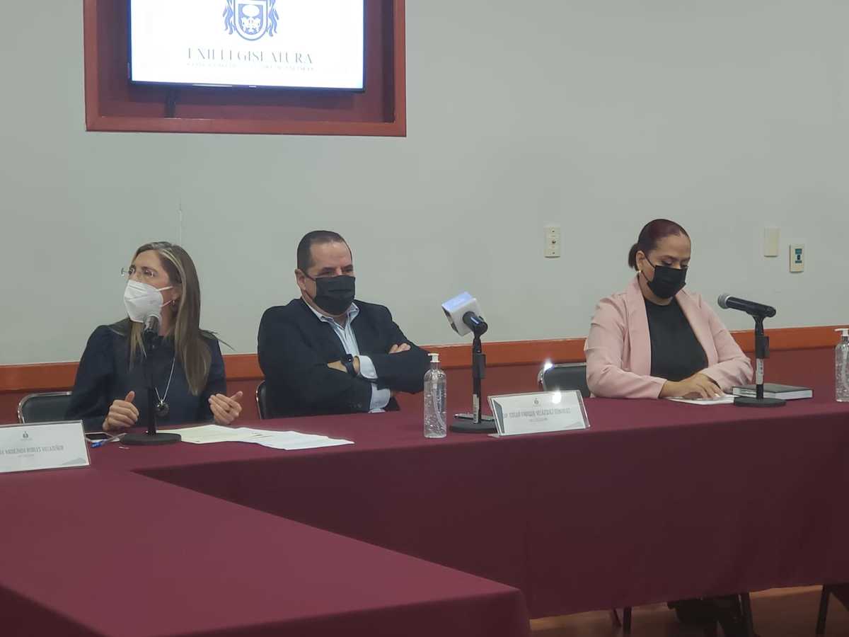 Diputados rechazan reasignar presupuesto de UdeG (Diana Barajas)