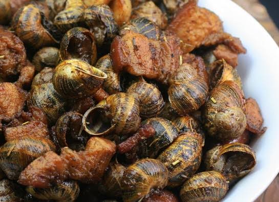Guiso de caracoles. (Especial)