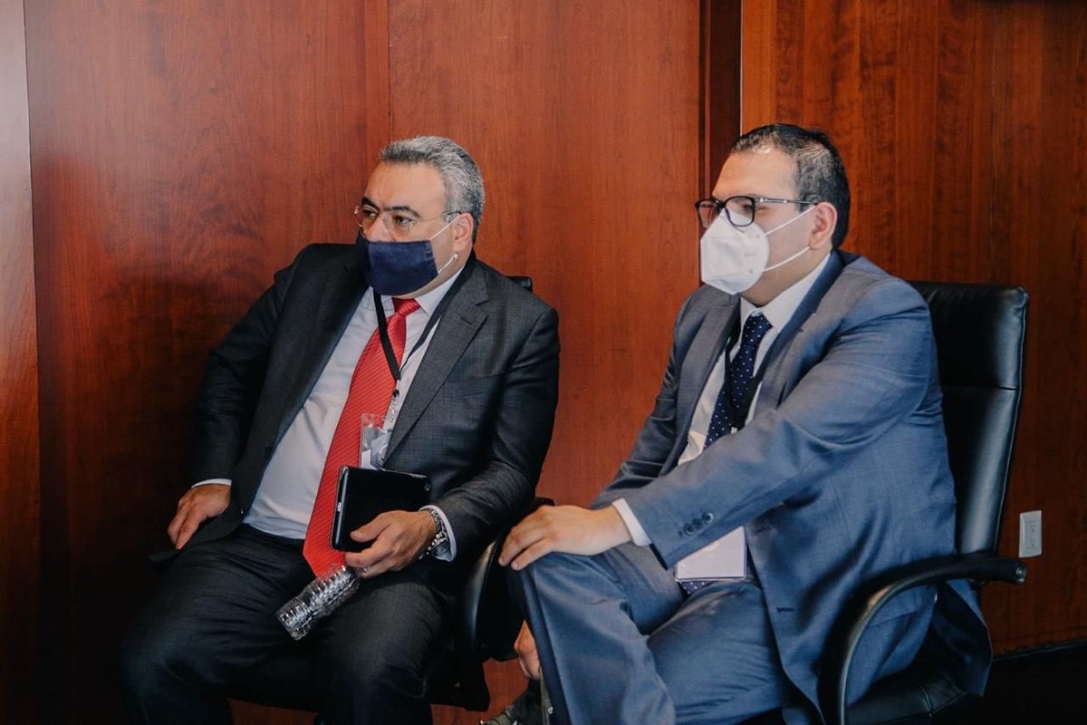 El procurador Fiscal de la Federación, Carlos Romero Aranda, junto a Carlos Hernández Cordero. (Twitter)