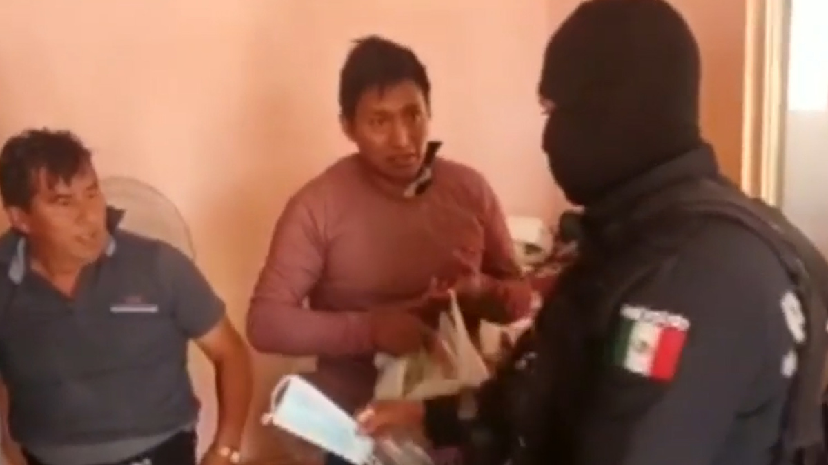 Rescatan a 71 migrantes de 2 viviendas en Chihuahua