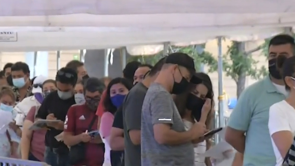 Último día de vacunación a personas de 40 a 49 años en Monterrey