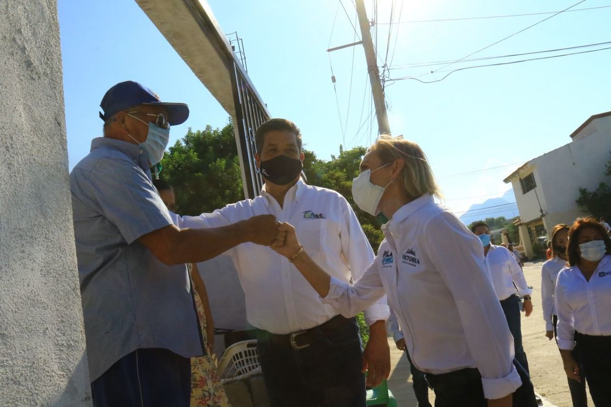 La alcaldesa recorrió las calles en la zona norte junto con el gobernador de Tamaulipas