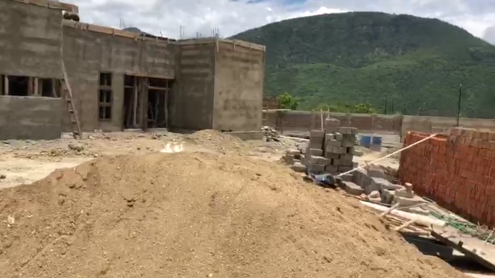 Construyen 'gasolinera del bienestar' en Oaxaca con fondos del Instituto Para Devolver al Pueblo lo Robado (Especial)