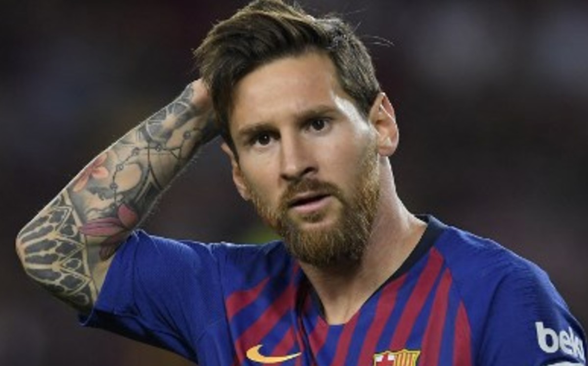 Jorge Messi confirma que su hijo jugará en el PSG. (AFP)