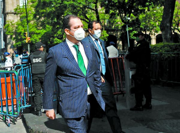 El magistrado José Luis Vargas acudió ayer a la Corte para reunirse con el ministro Arturo Zaldívar. Cuartoscuro