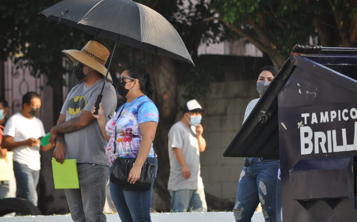 Vacunación covid en Tampico. (Sergio Sánchez)