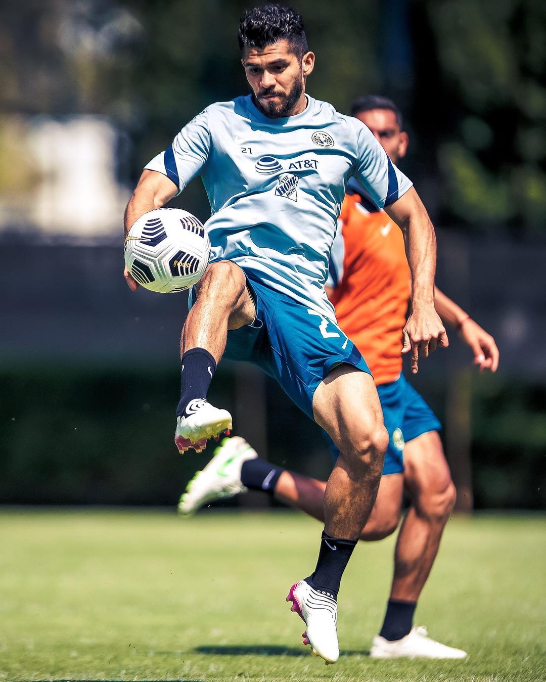 Henry Martín en el entrenamiento del América (Instagram Club América)