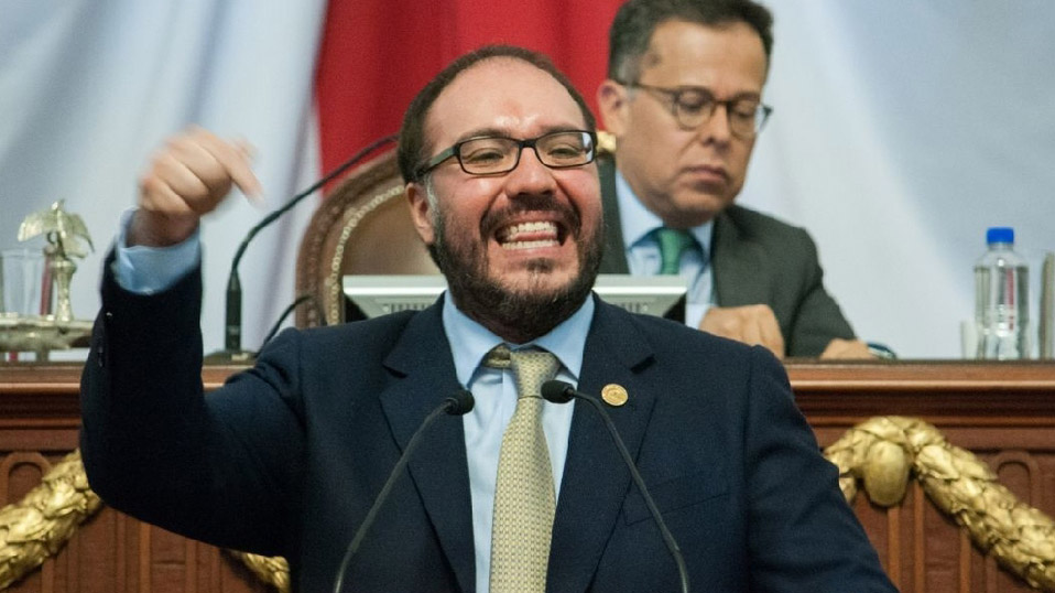 Mauricio Toledo dejó México desde el 26 de julio