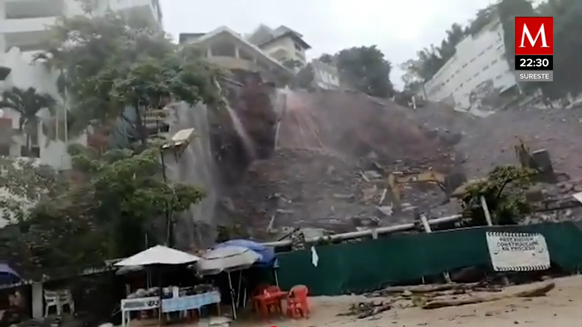 Puerto Vallarta. Construcción colapsa en playa 'Los Muertos'
