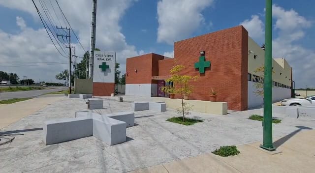Hasta la unidad médica ubicada sobre la carretera a Colotlán, llegó el padrastro con la menor. (Juan Carlos Munguía)