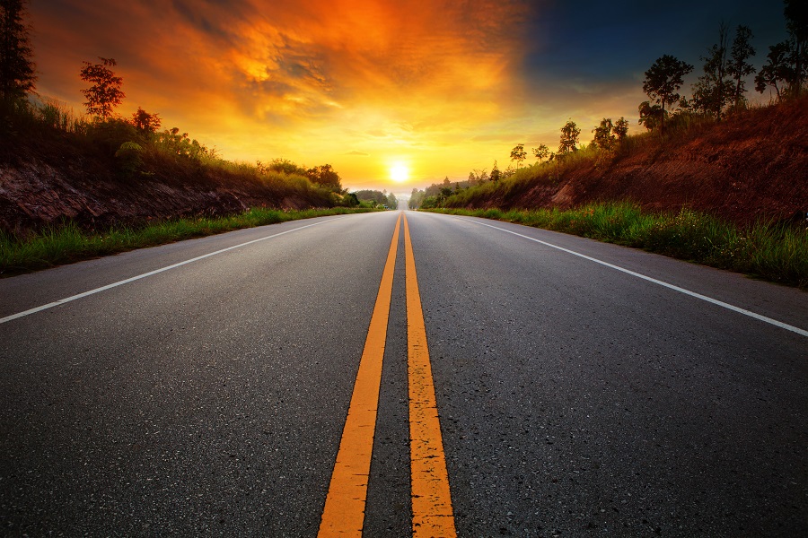 El aforo vehicular en carreteras se vio beneficiado por la reanudación de las actividades económicas. (Shutterstock)