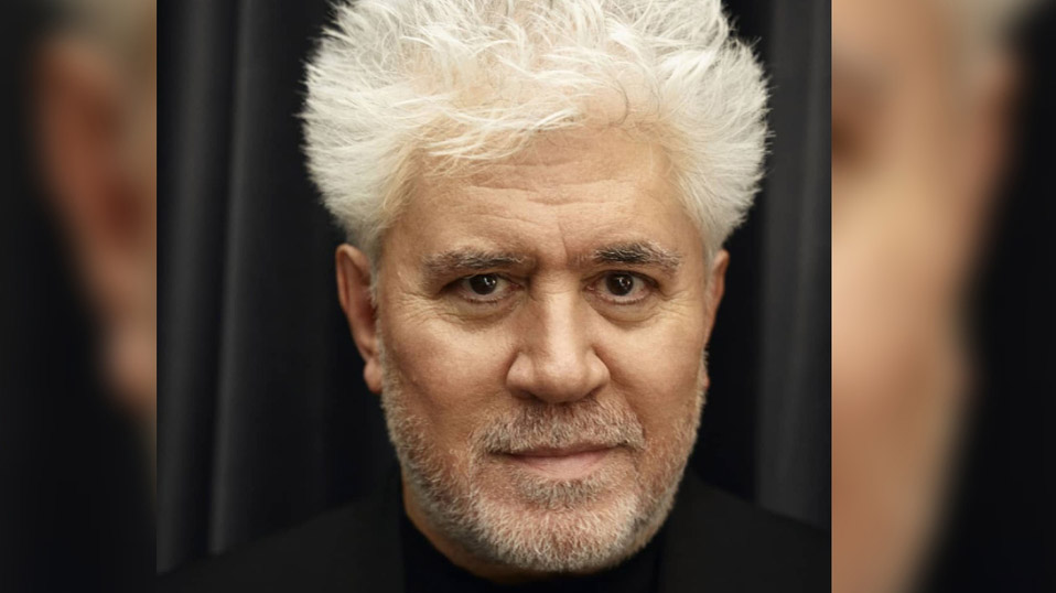 Almodóvar reacciona a censura de póster de 'Madres Paralelas'