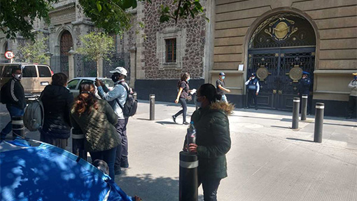 Maestros de Michoacán retiran plantón en la SEP en CdMx