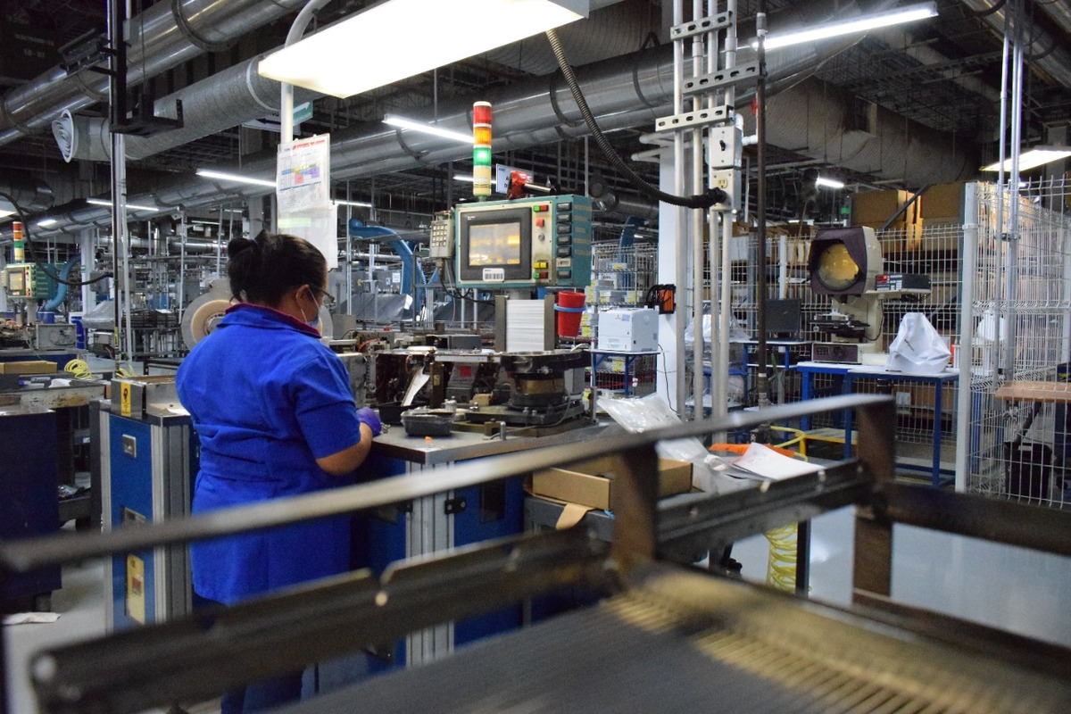 Trabajadores en la industria manufacturera en Tamaulipas.
