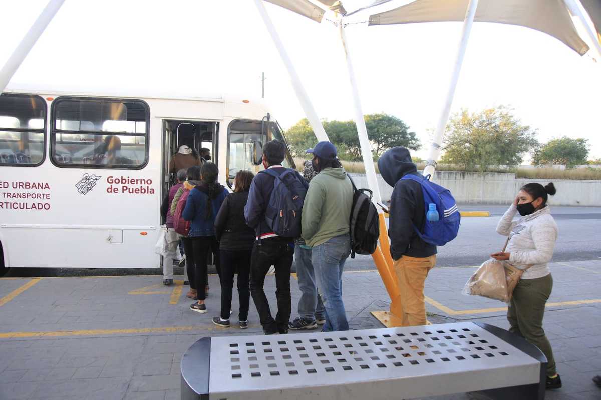 Transporte público en Puebla. (Andrés Lobato)