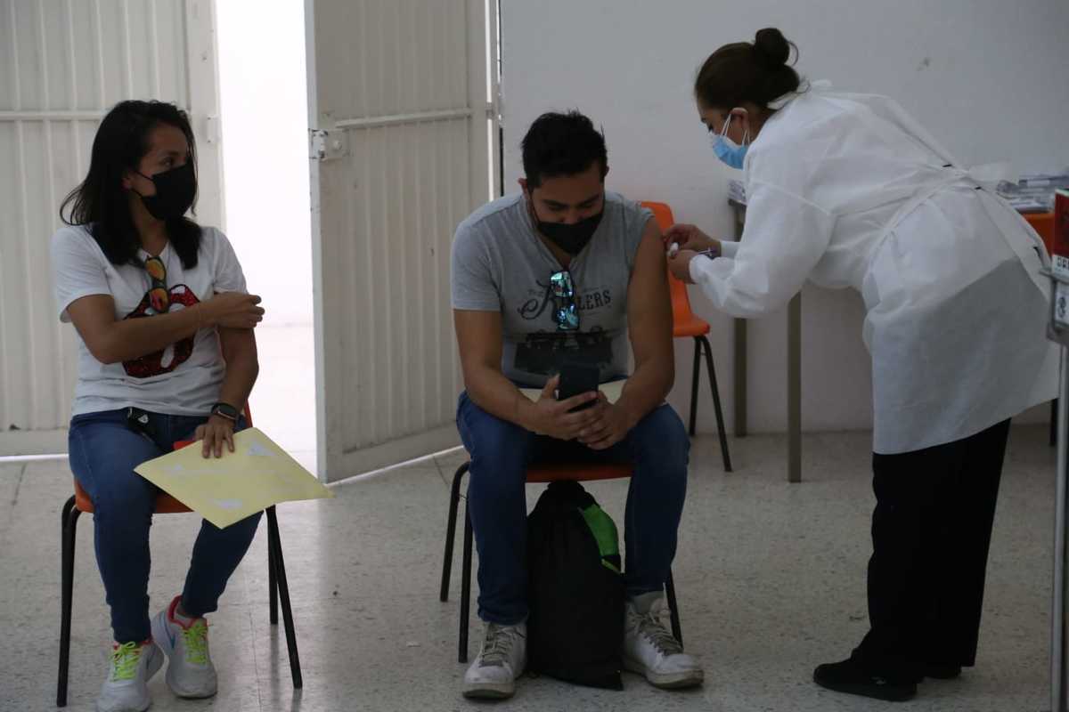 La vacunación en Hidalgo continúa para reducir los contagios. (Jorge Sánchez)
