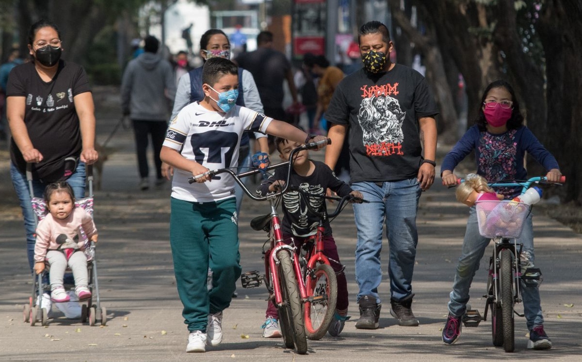 El alza de casos positivos continúa para los jóvenes y niños en agosto. (Cuartoscuro)