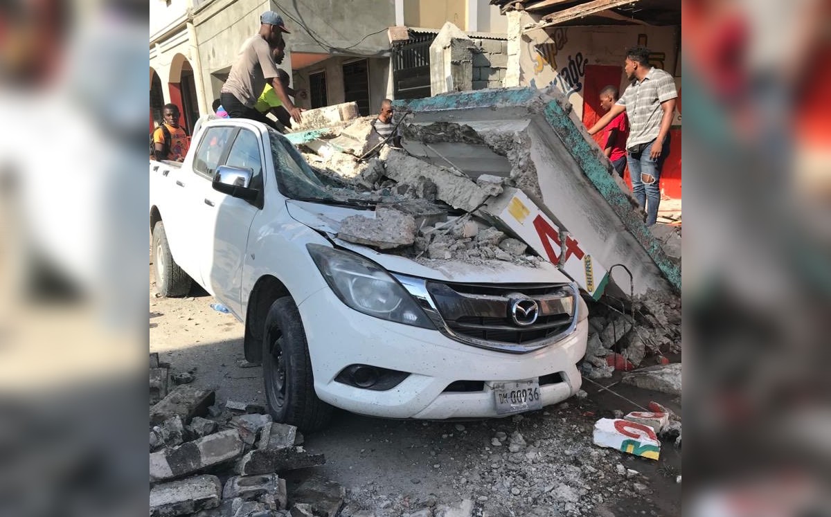 Los habitantes de Puerto Príncipe, capital de Haití, sintieron el temblor y muchos salieron aterrados a las calles. (RedGeoChile)
