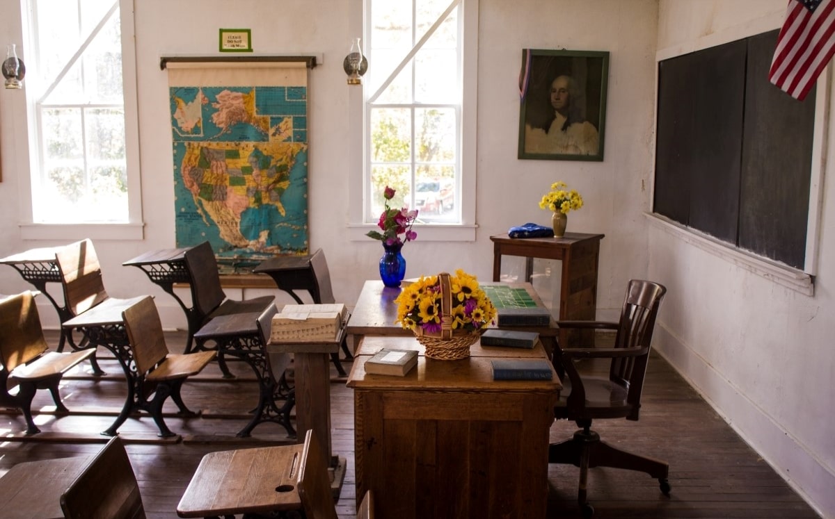 El regreso a clases en California es gradual para proteger a los menores