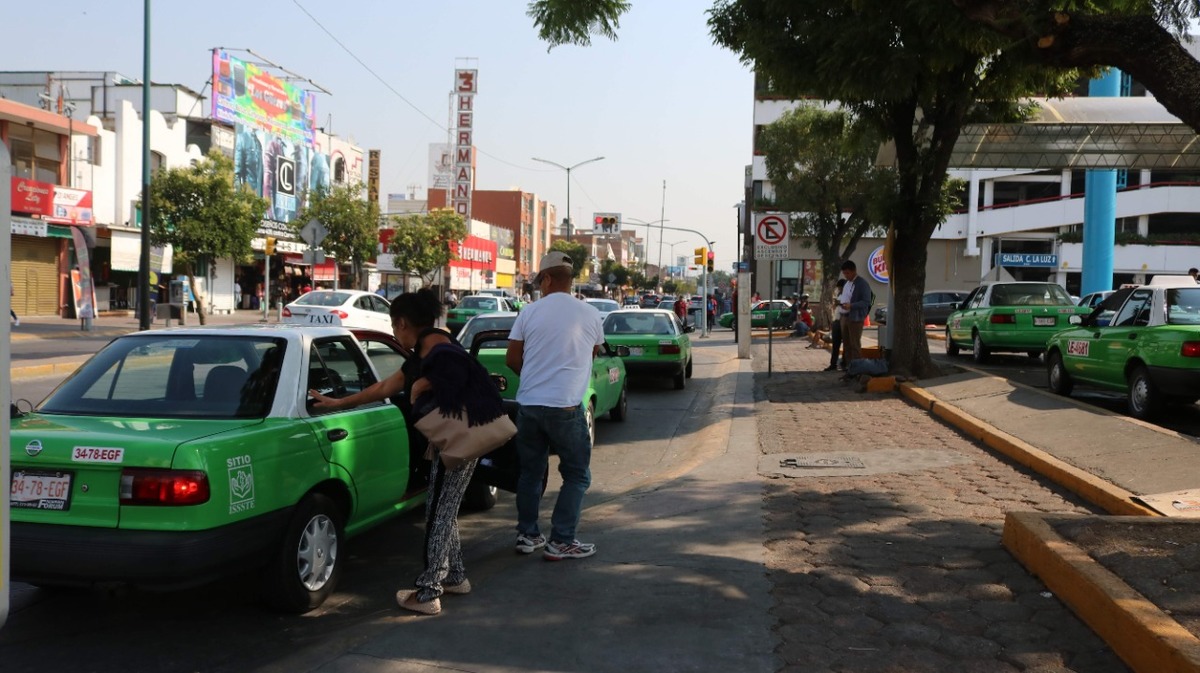 Bajan asaltos en taxistas de León
