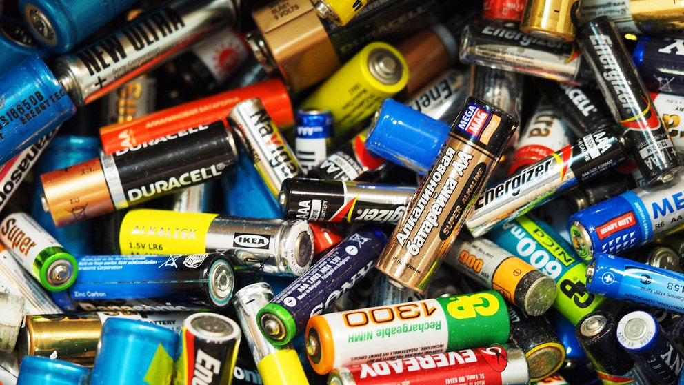 Conoce los beneficios de usar pilas recargables (Archivo)