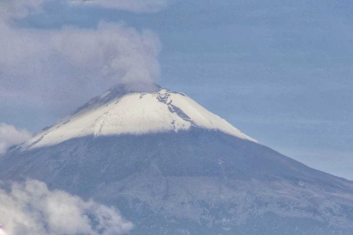 Vista del volcán Popocatépetl desde el sur de la ciudad | Andrés Lobato
