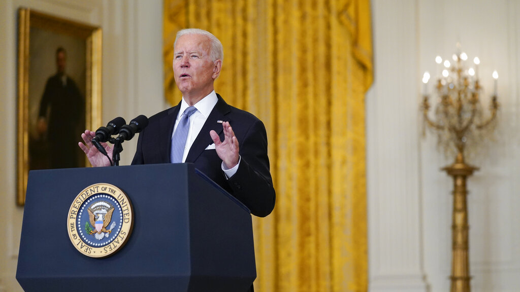 El presidente de Estados Unidos, Joe Biden, durante su mensajes por el avance talibán en Afganistán. (AP)