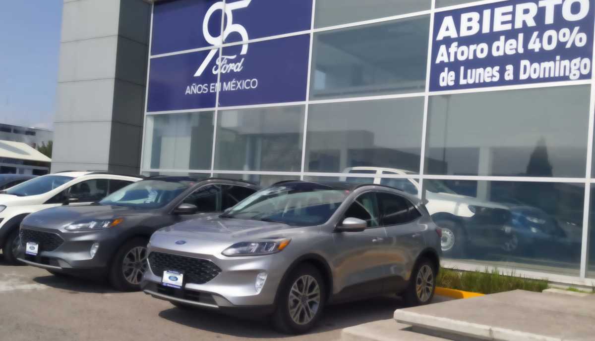 Agencia de automóviles. | Alondra Ávila