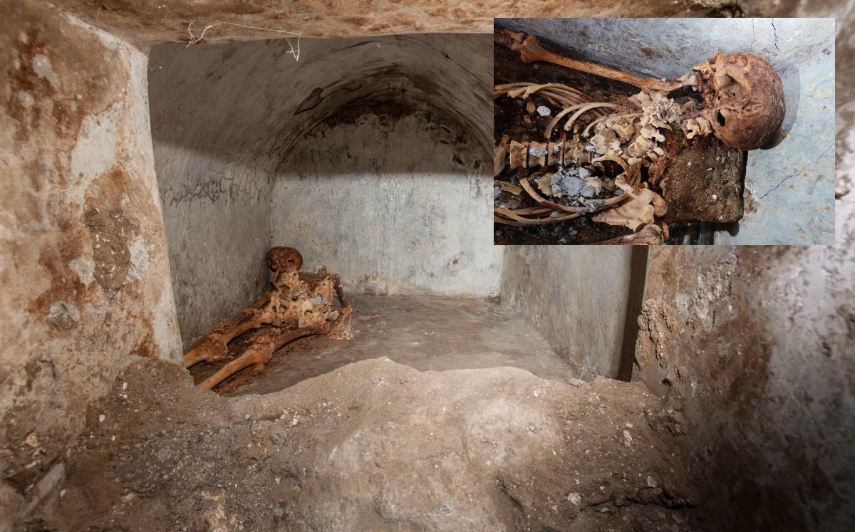 Hallan tumba con cuerpo momificado en Pompeya (Efe).