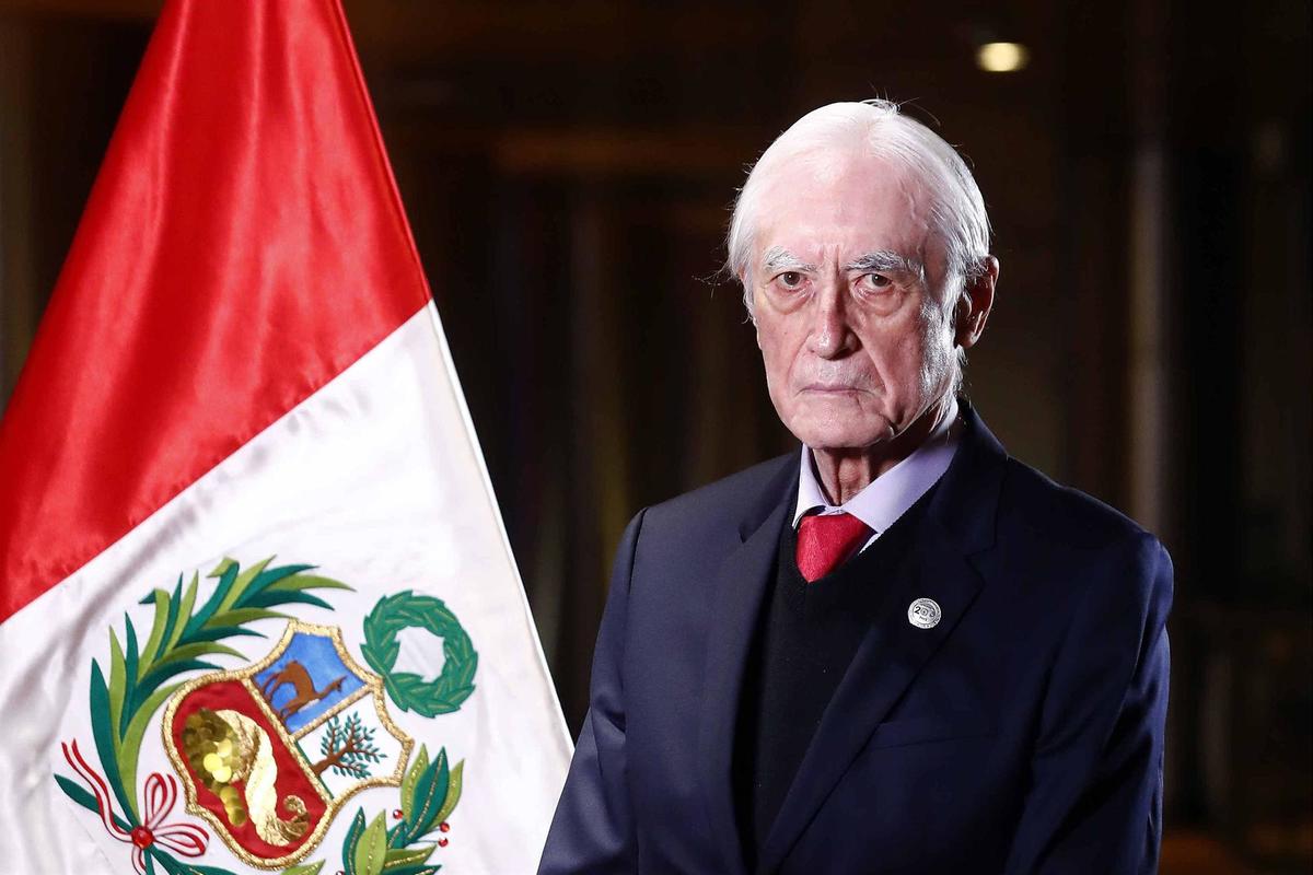 Héctor Béjar había sido nombrado como canciller de Perú. (EFE)