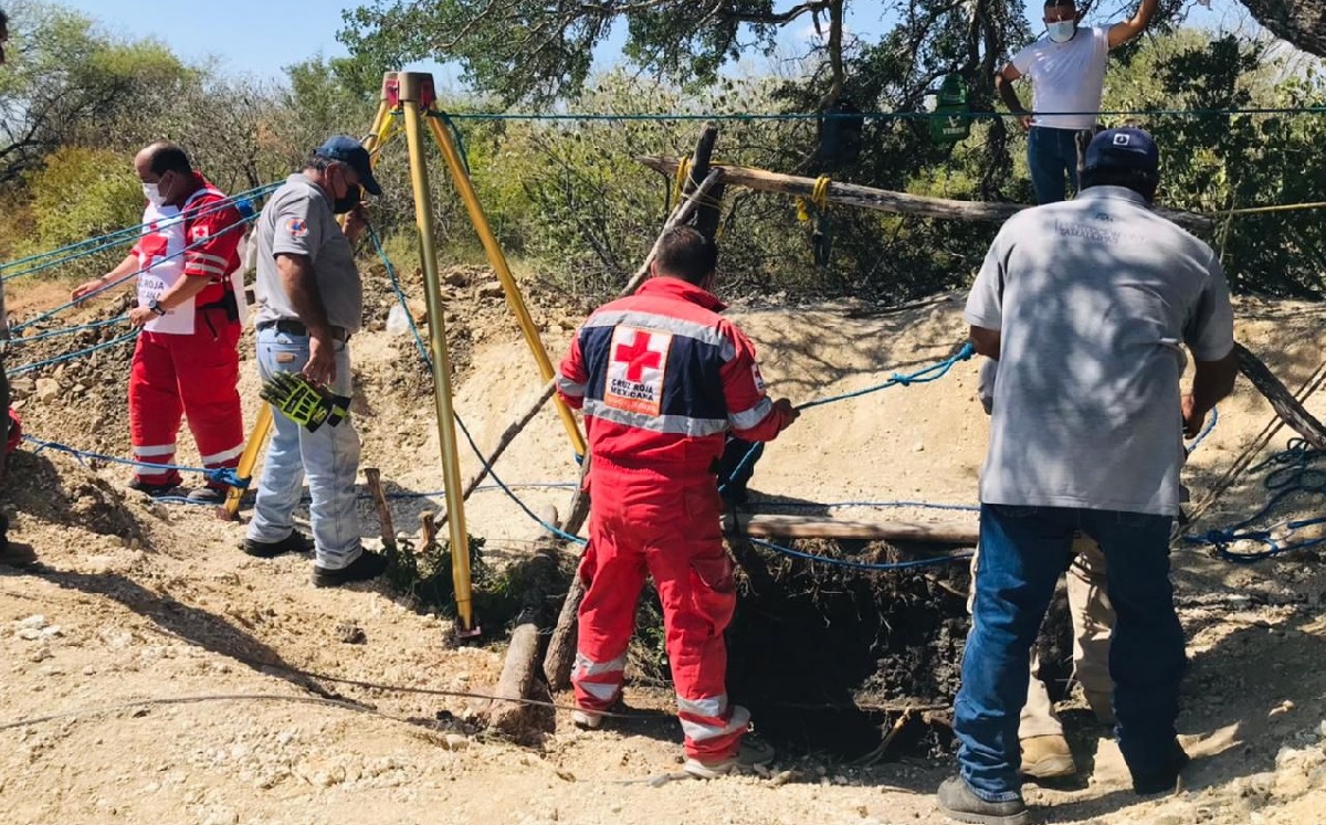 Hombre cae a pozo en Ciudad Victoria. (Antonio Hernández)