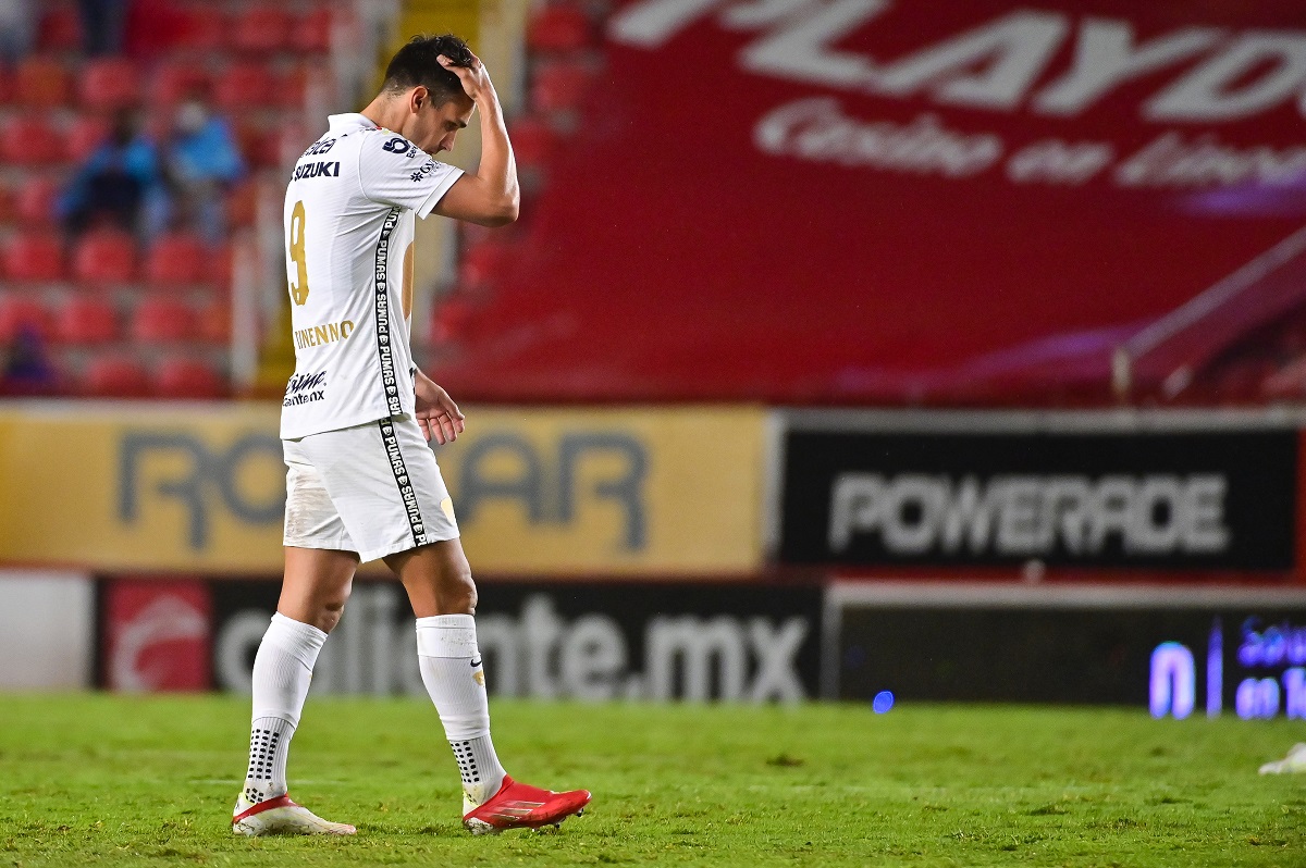 Juan Ignacio Dinenno en lamento durante partido ante Necaxa (Imago7)